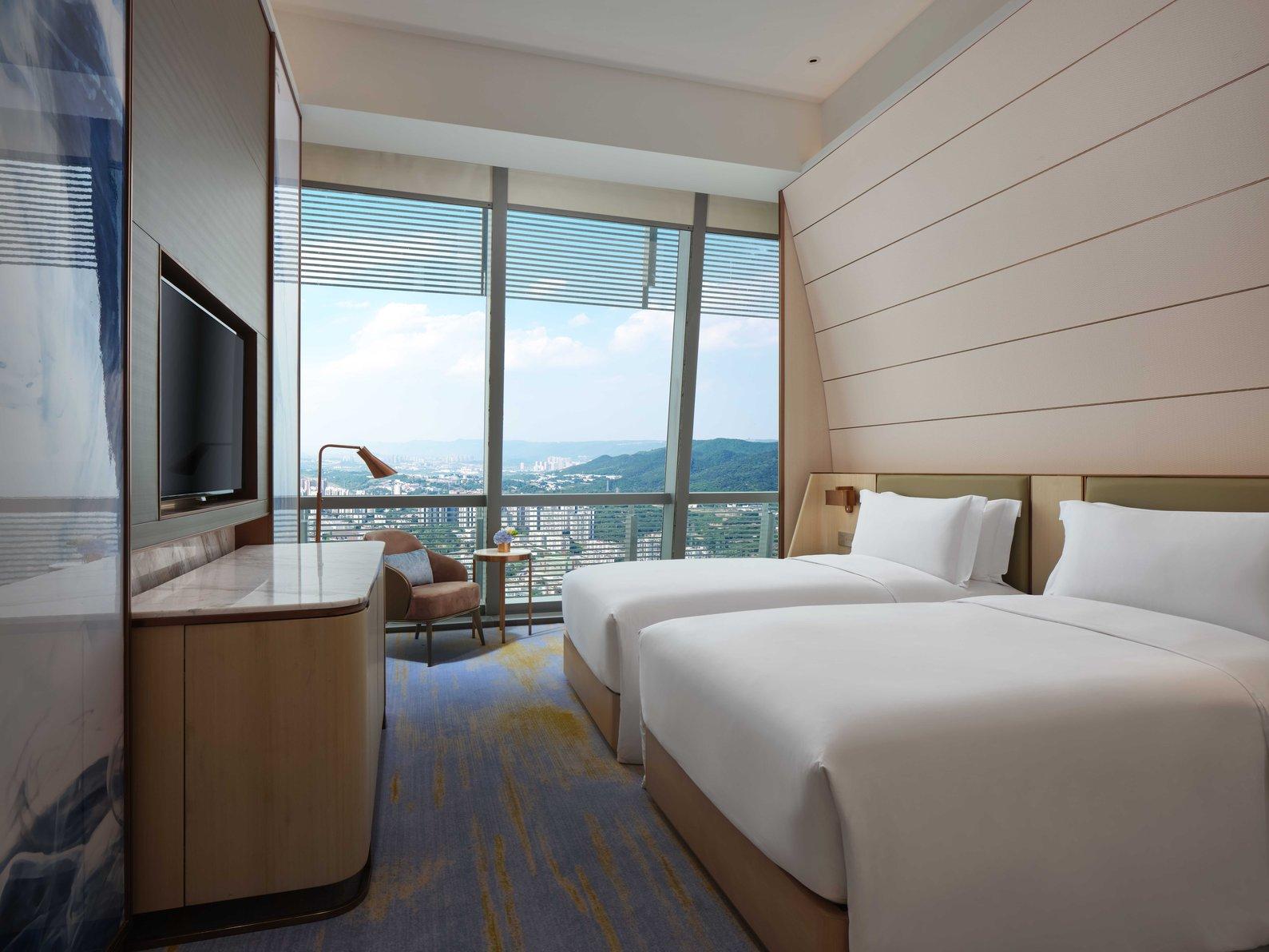 Classic, Twin Beds, City View