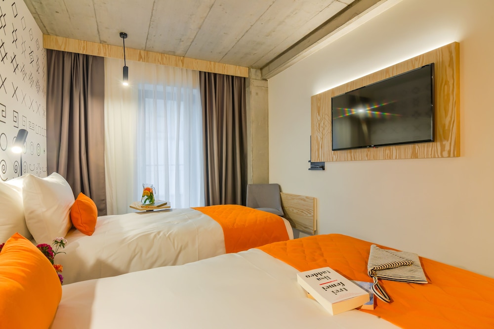 Ibis Styles Bucharest City Center 24/76