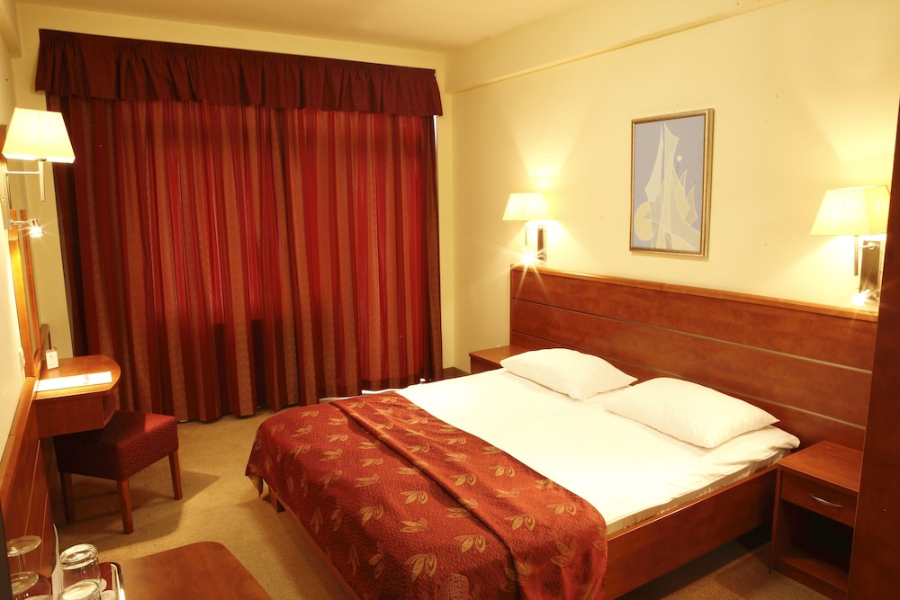 Benczur Hotel 16/42