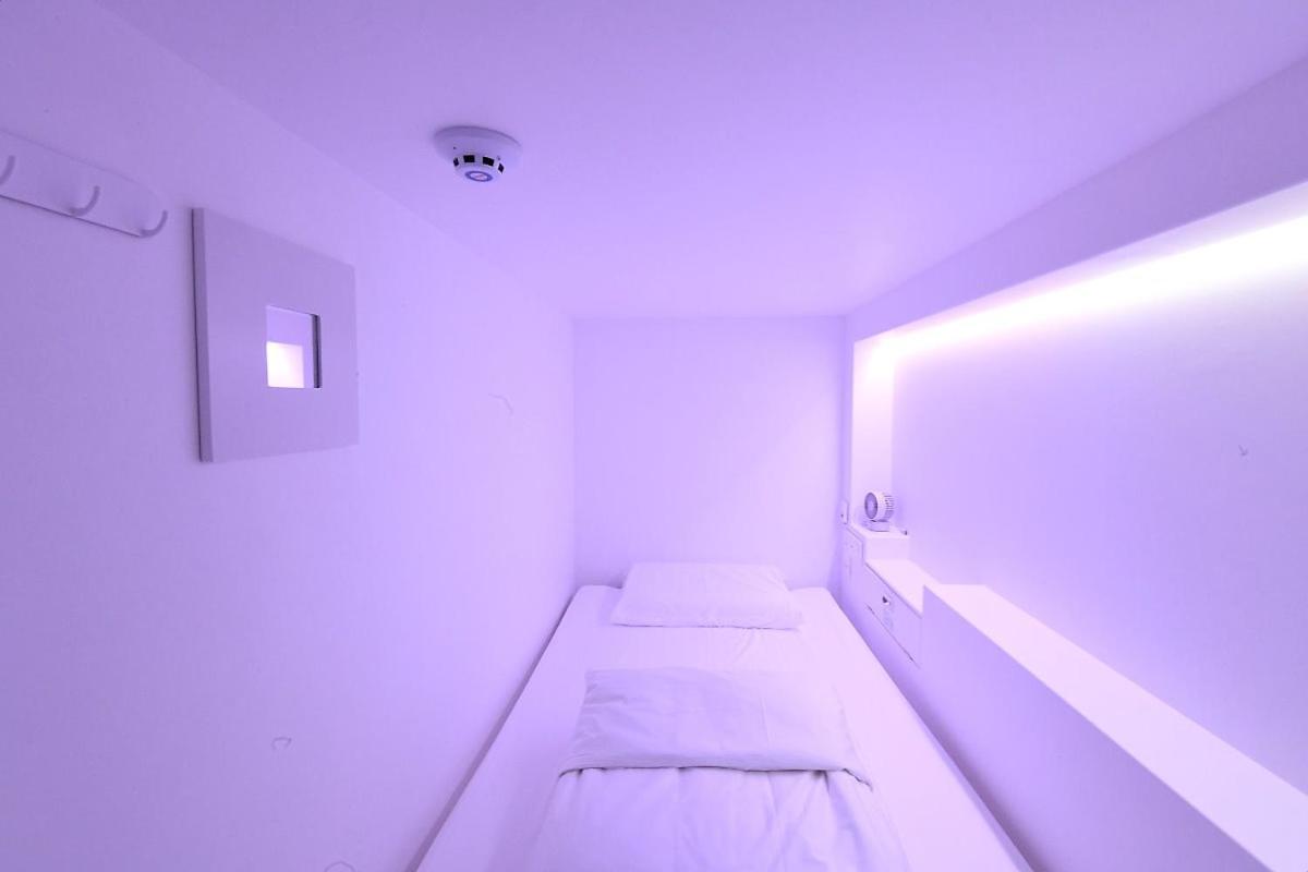 HOTEL 1 14/55