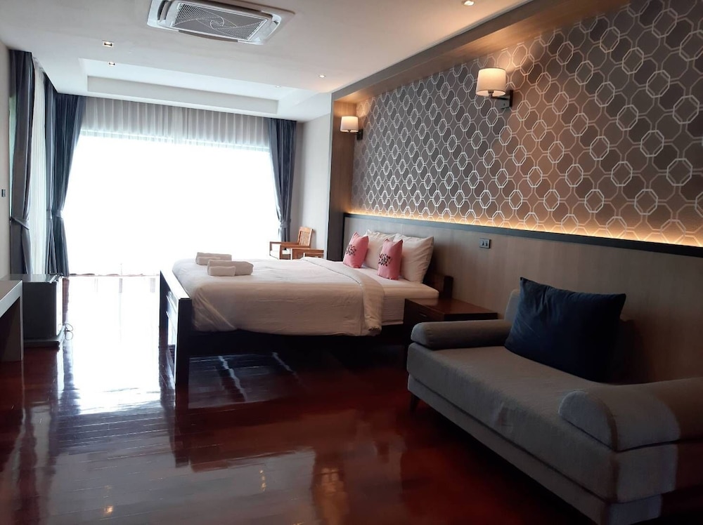 Pool, Villa, King Bed 3/6