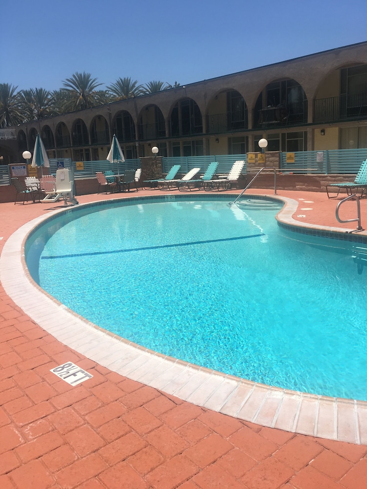 Kings Inn Anaheim 41/62
