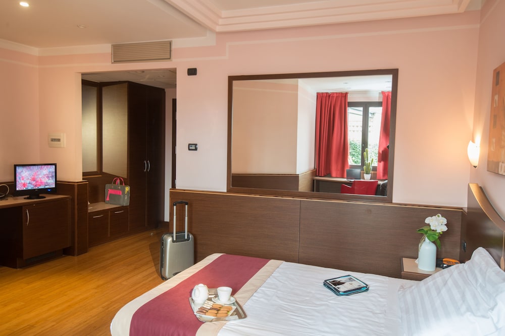 As Hotel Cambiago 7/67
