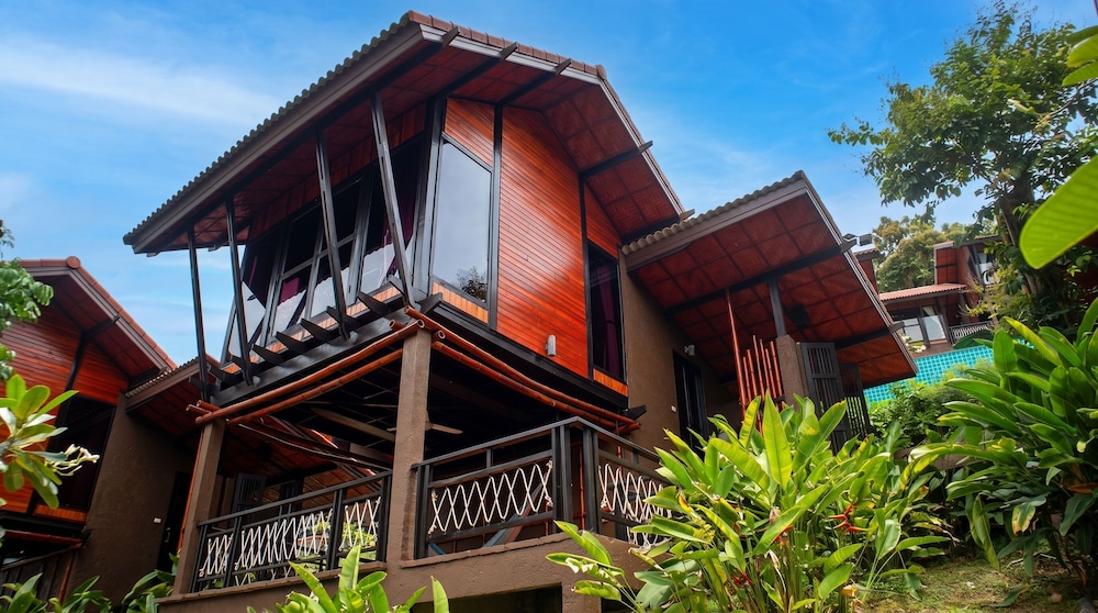 Alama Sea Village Resort in KOH LANTA