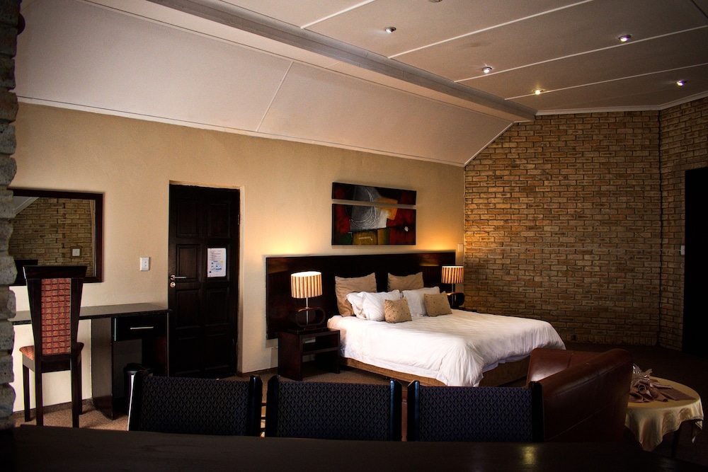Waterfront Country Lodge and Spa 7/27
