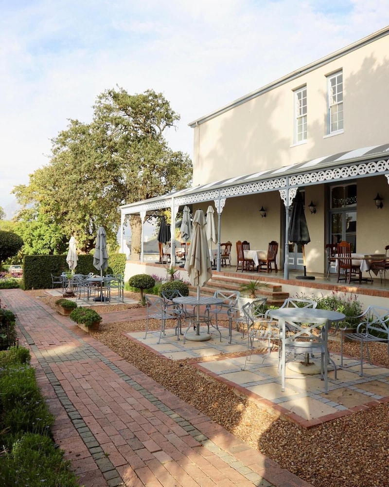 Pontac Manor Hotel 26/28