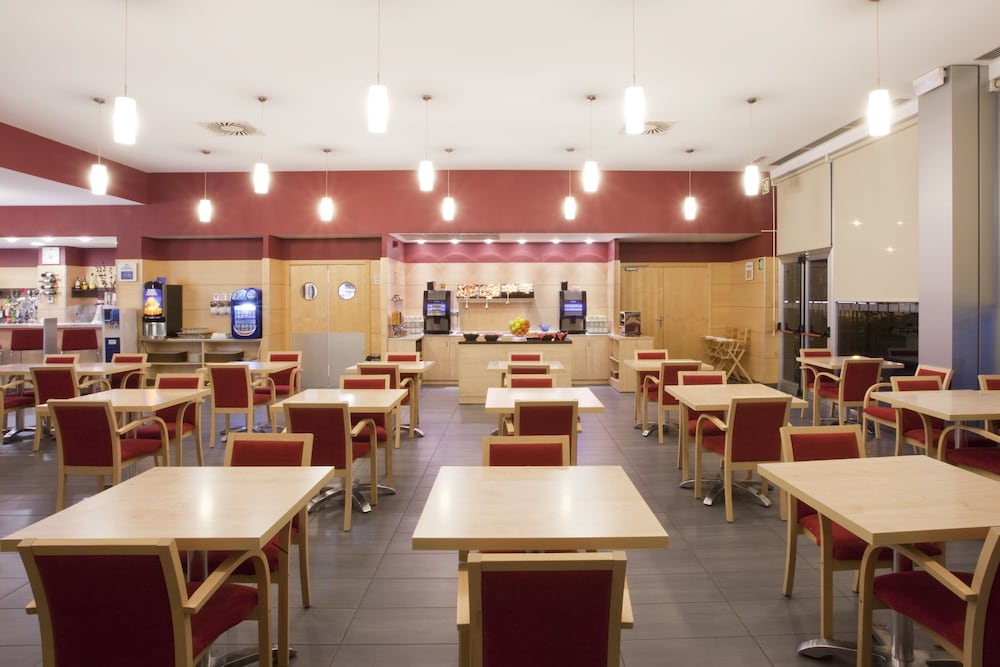 Holiday Inn Express Malaga Airport 33/43