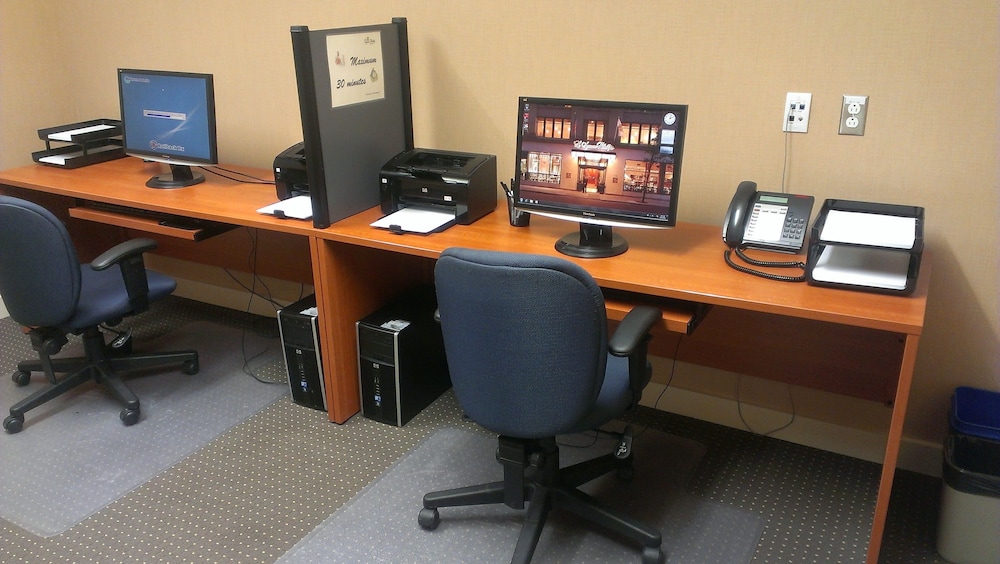 Le Square Phillips Hotel And Suites 38/45
