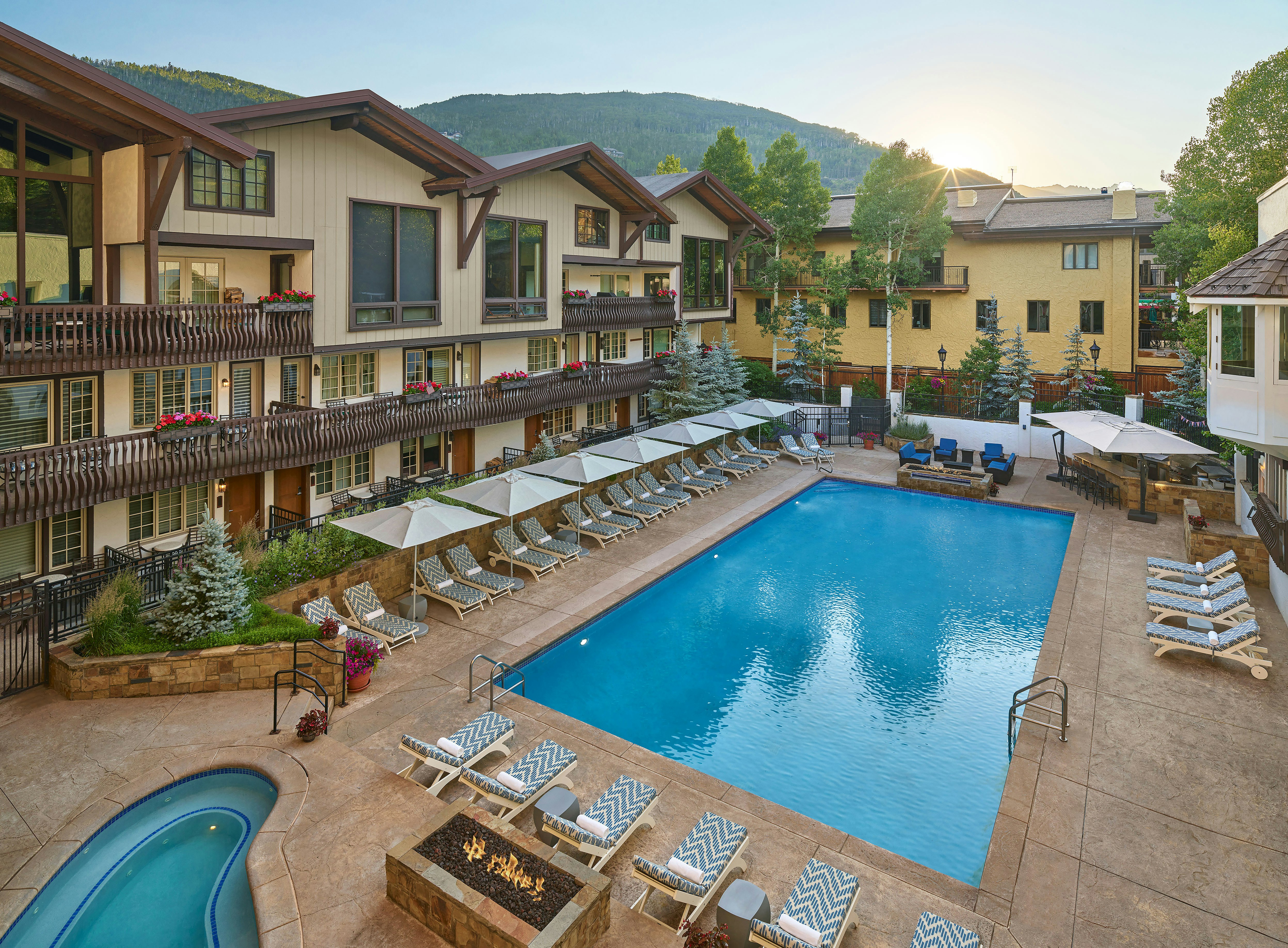 Lodge at Vail Rock Resorts 79/81