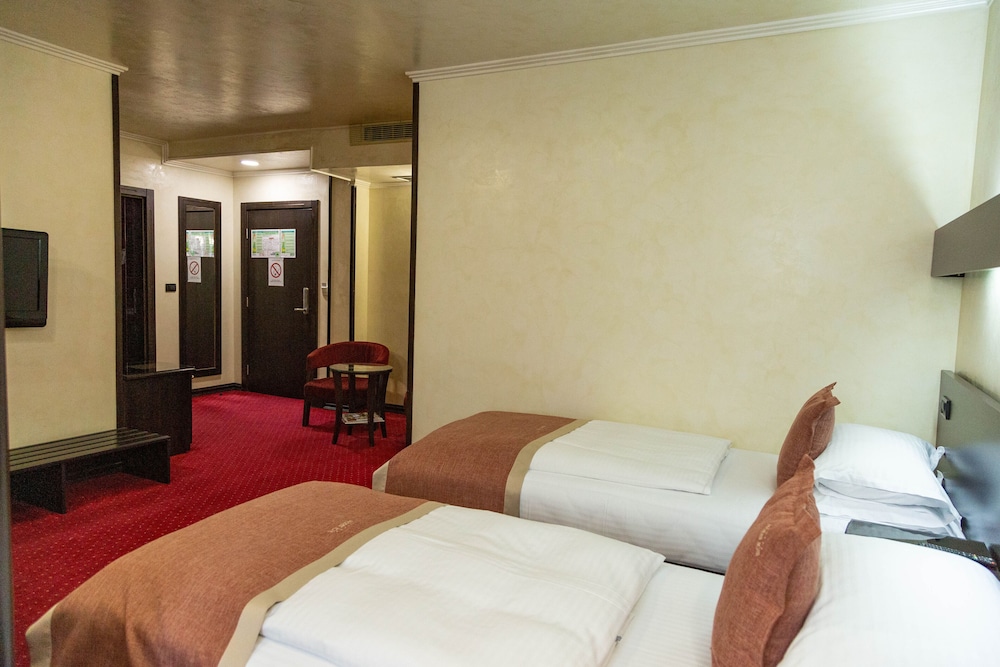 Prezident Hotel 21/75