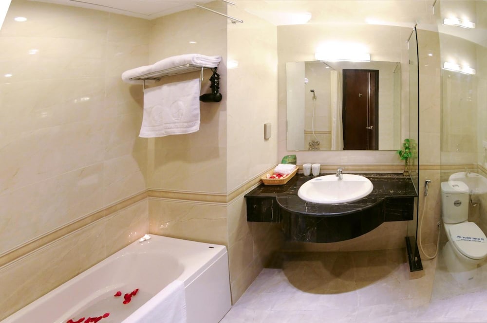 Quang Ba Trade Union Hotel 32/65