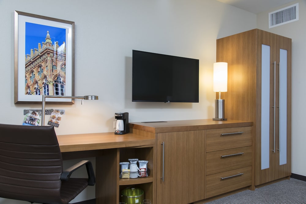 Hyatt Place Sarasota Lakewood Ranch 43/50