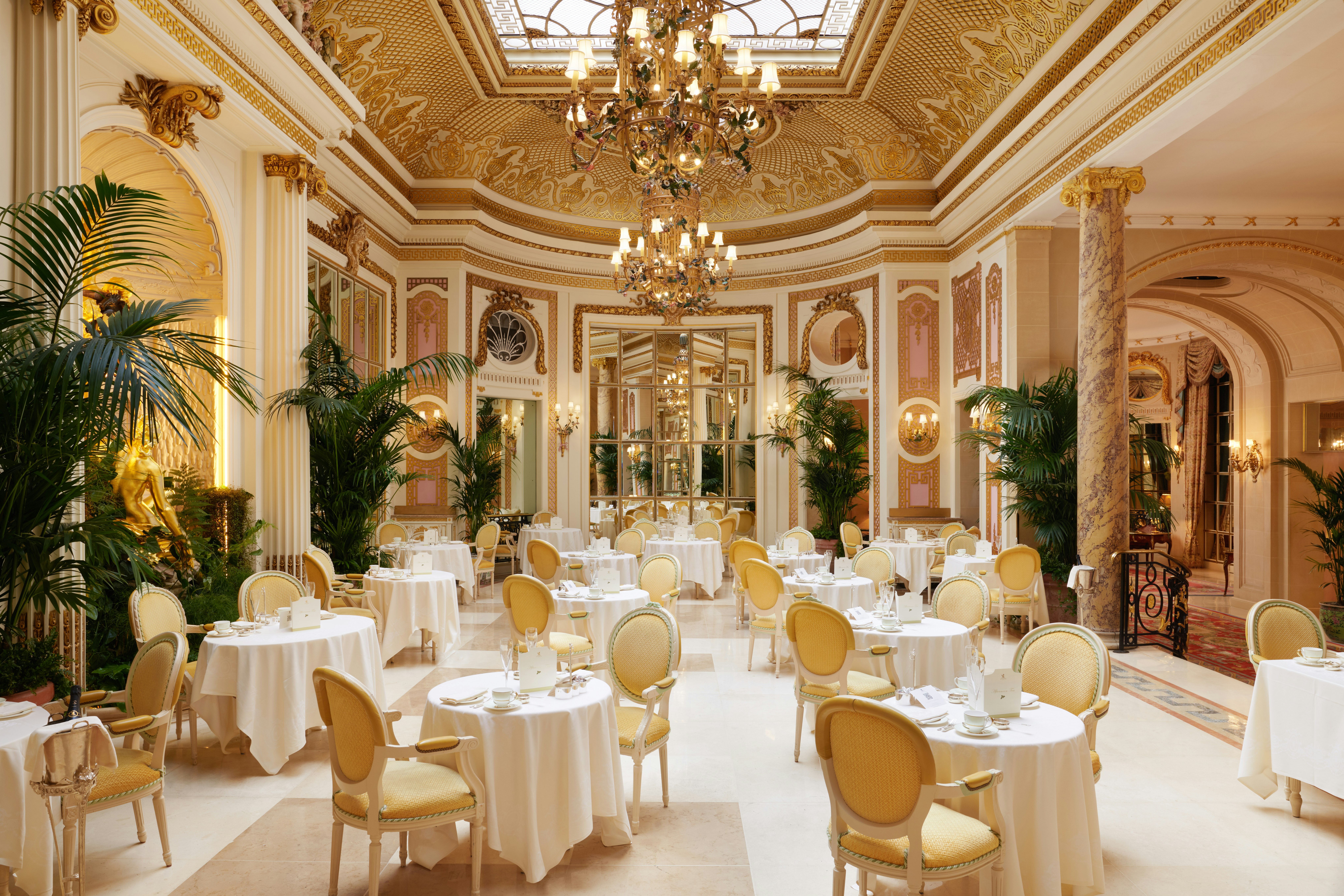 RITZ LONDON 82/99