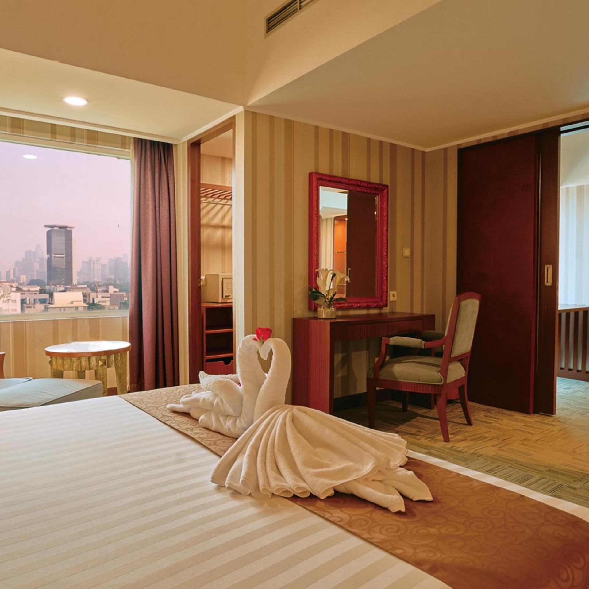 Junior Suite, Horison Ultima Menteng Jakarta 3/7