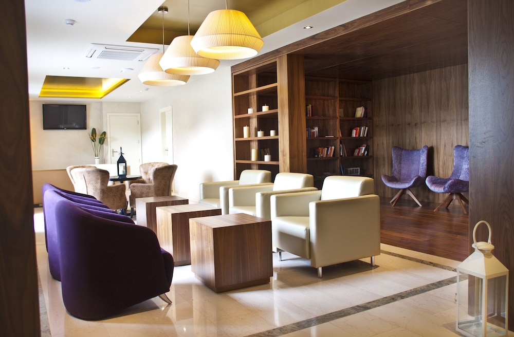 Sant Jordi Boutique Hotel 55/69