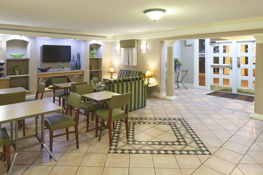 La Quinta Inn Huntsville Research Park 29/38
