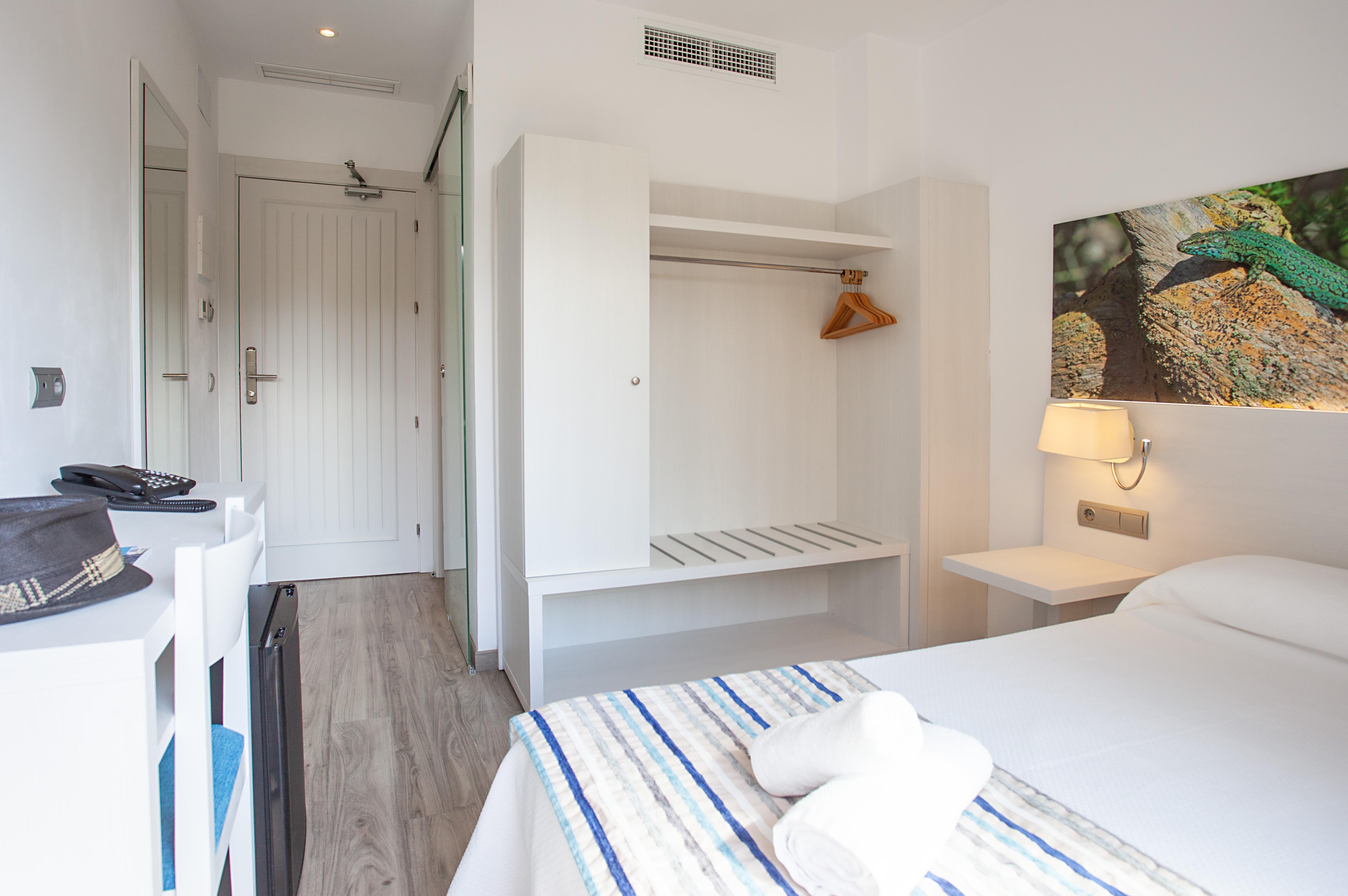 Standard, Single, Balcony or Terrace