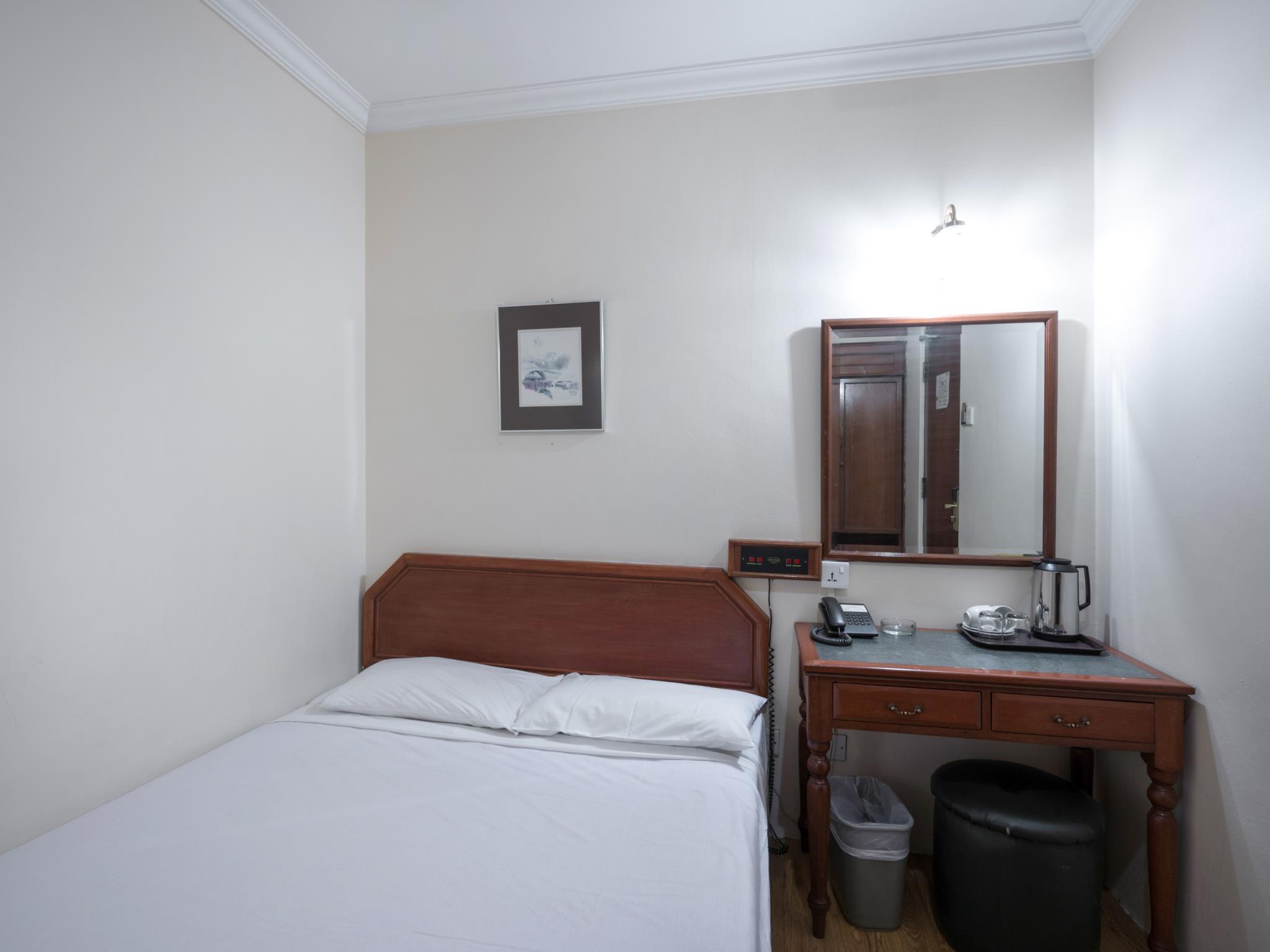 double room without window