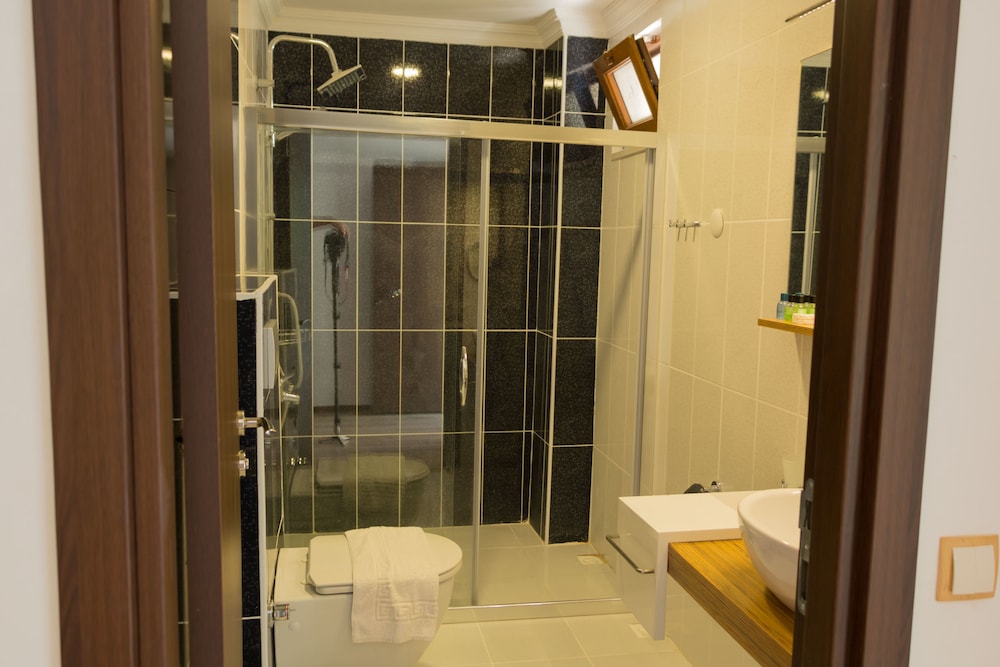 Eden Pyara Hotel Turunc 72/106
