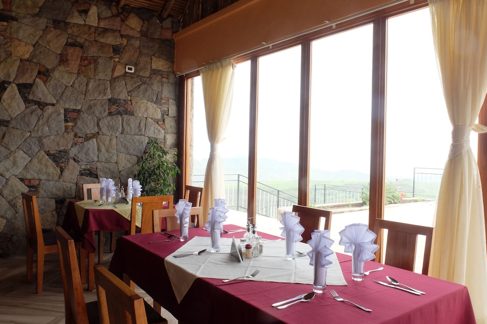 Mezena Lodge 34/50