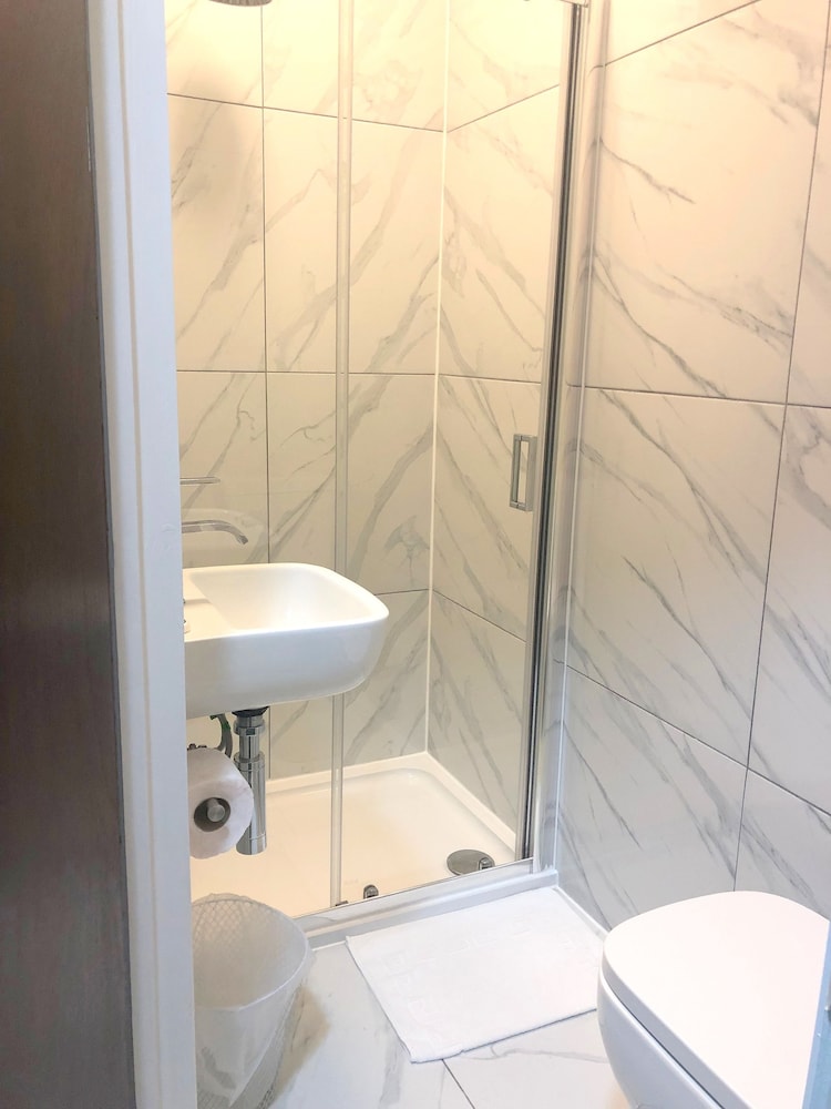 Plaza London Hotel 60/60