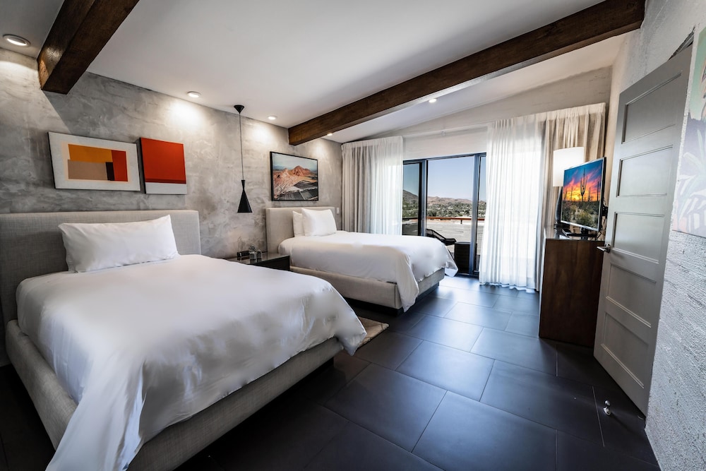 Mountain, Suite, 2 Double Beds
