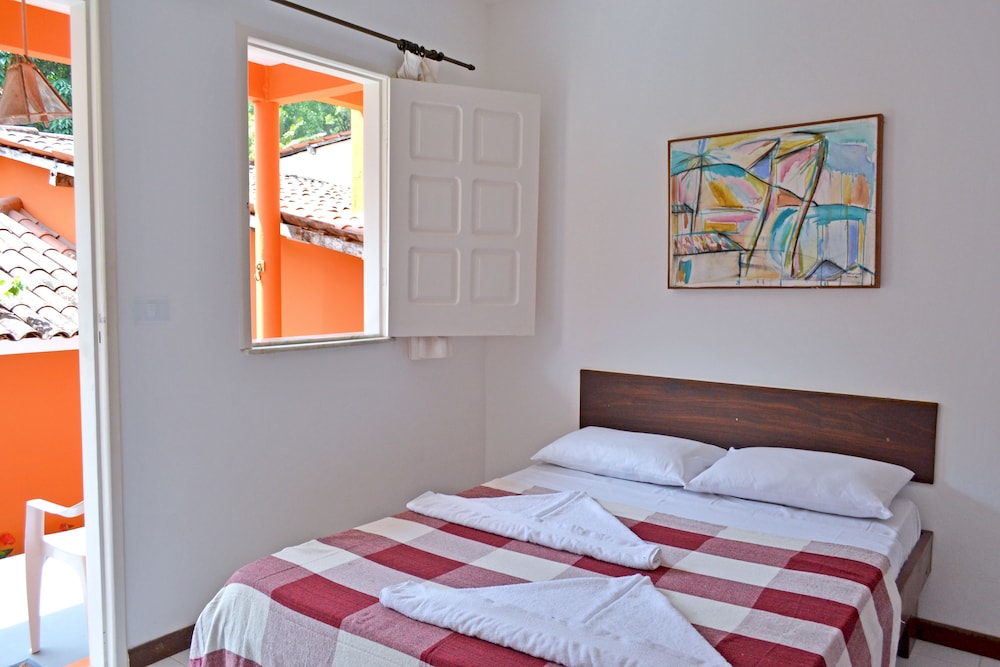 ROOM, QUADRUPLE