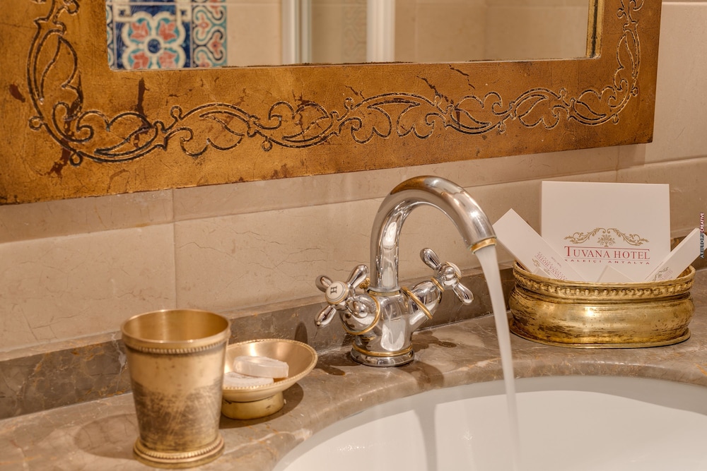 Tuvana Hotel 30/71