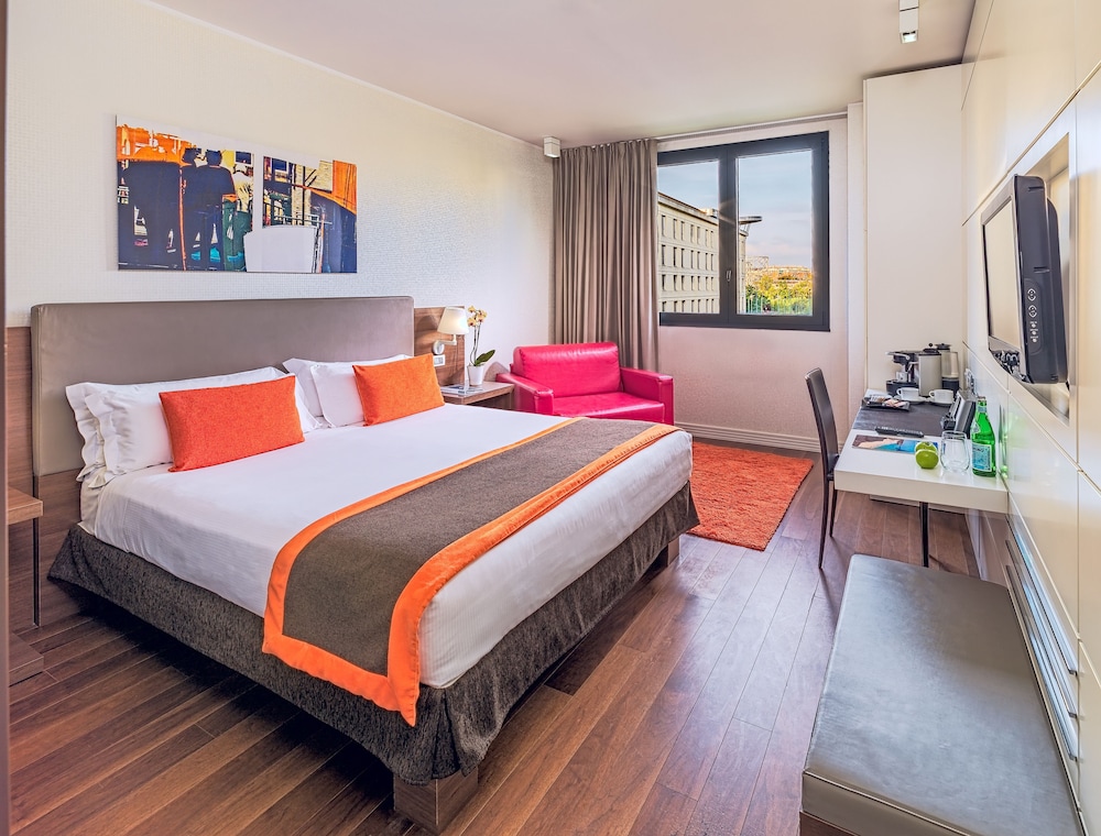 SUPERIOR, DOUBLE OR TWIN BED