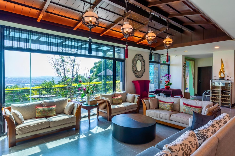 Azure Villa 21/41