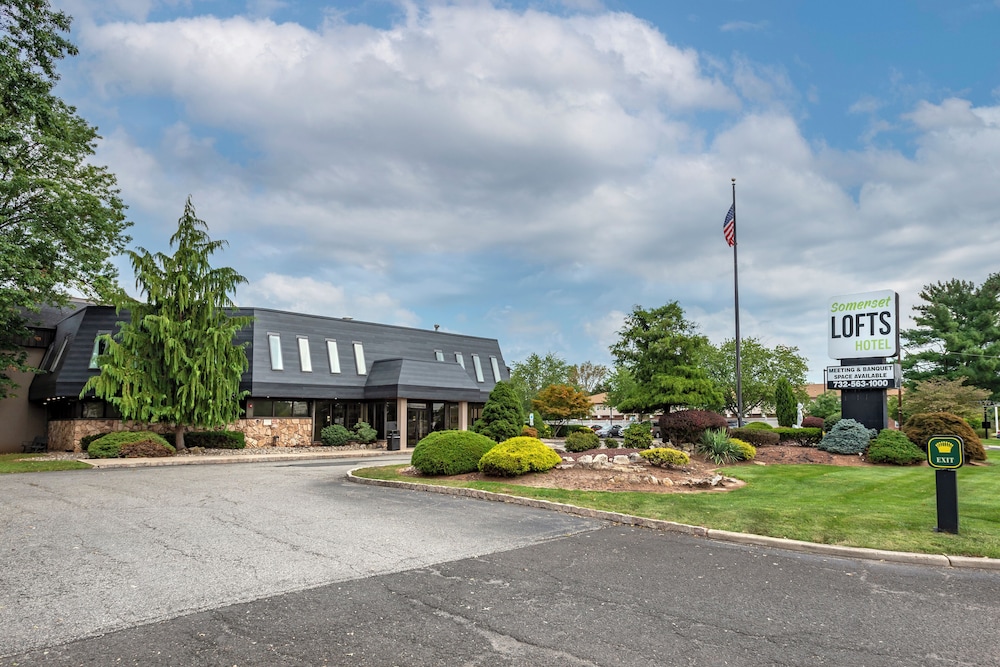 Somerset Lofts, NJ 40/52