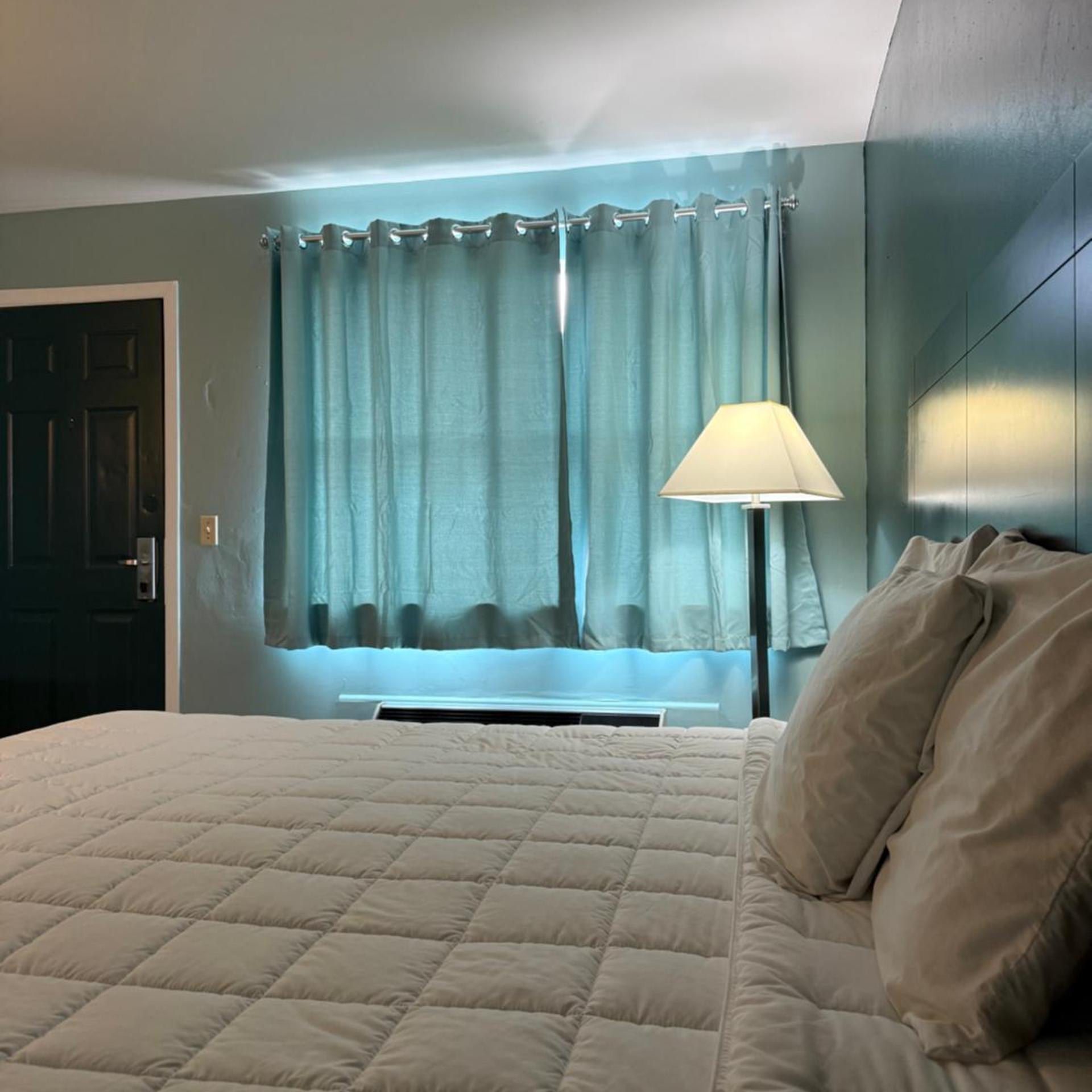 Country Club Inn &amp; Suites 25/51