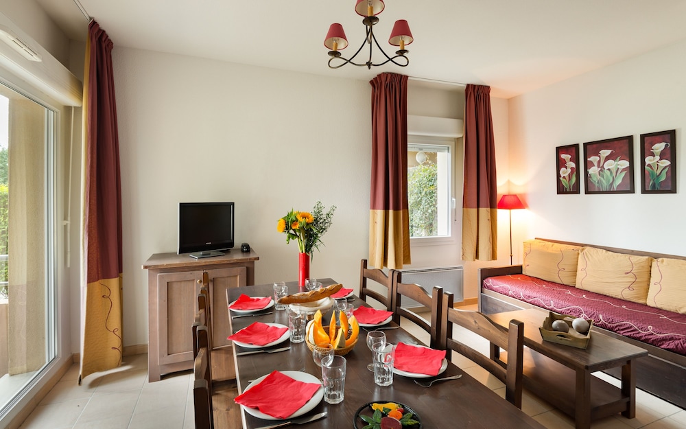 RESIDENCE LAGRANGE VACANCES LE CLOS DES VIGNES 18/40