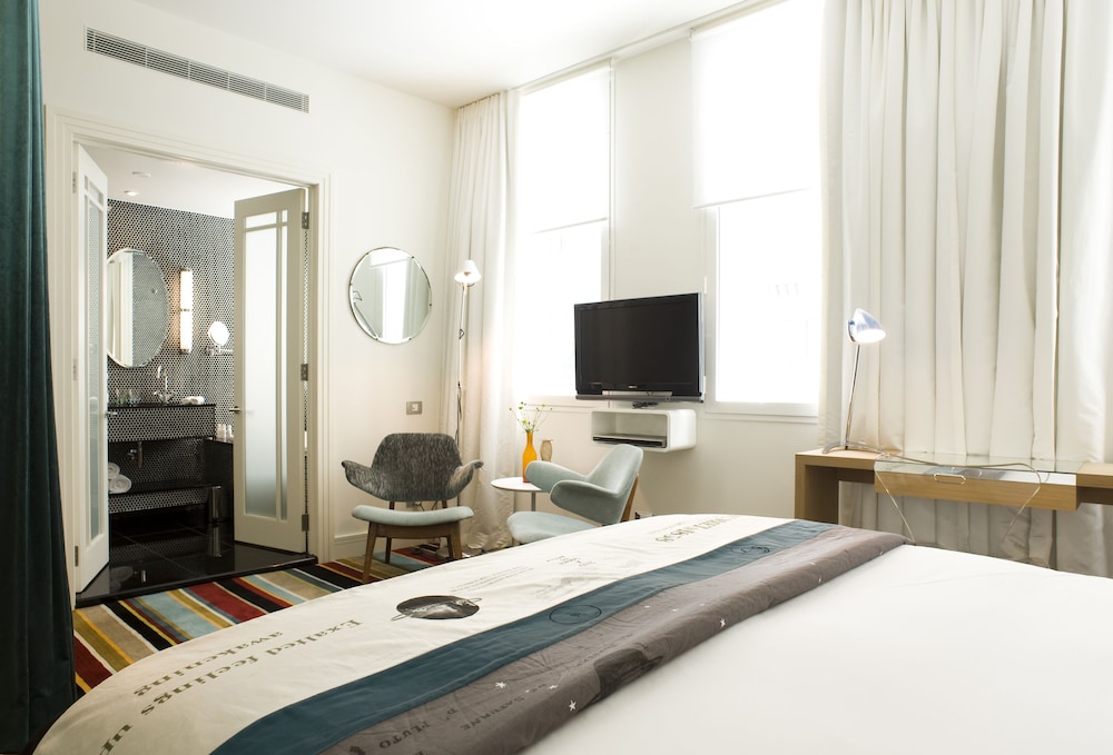 Hotel DeBrett 12/67