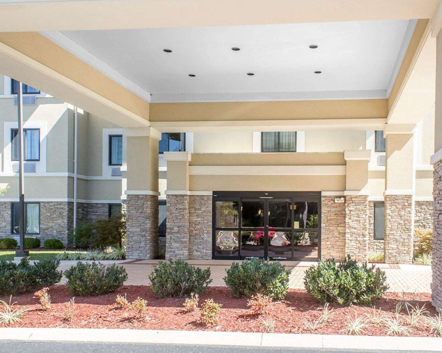 Sleep Inn & Suites Middlesboro 3/25