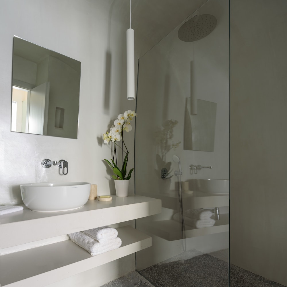 Majestic, Suite, King Bed, Caldera View, Plunge Pool, Sofa