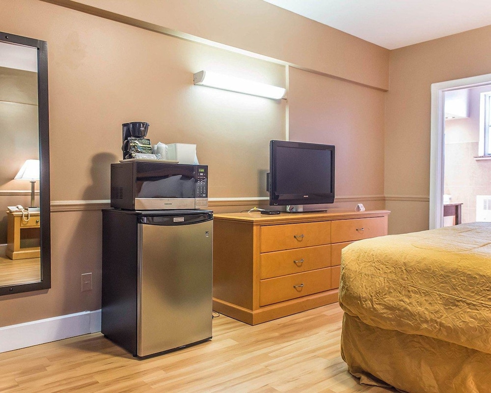 Econo Lodge Downtown Ottawa 26/50