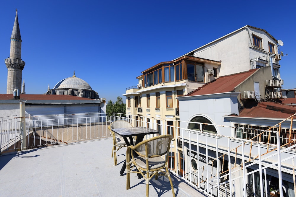 Hotel New House 62/68