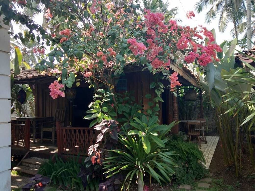 The Ermajas Pavilion 7/46