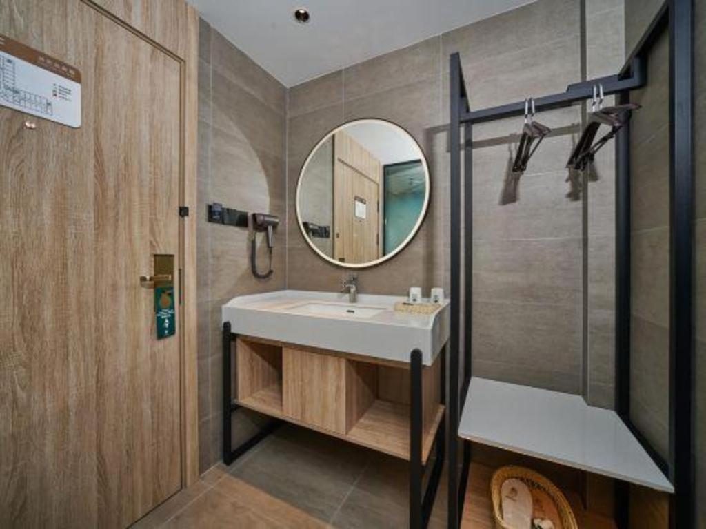 Greentree Inn Hangzhou Linan Wanma Road Express Hotel 42/42