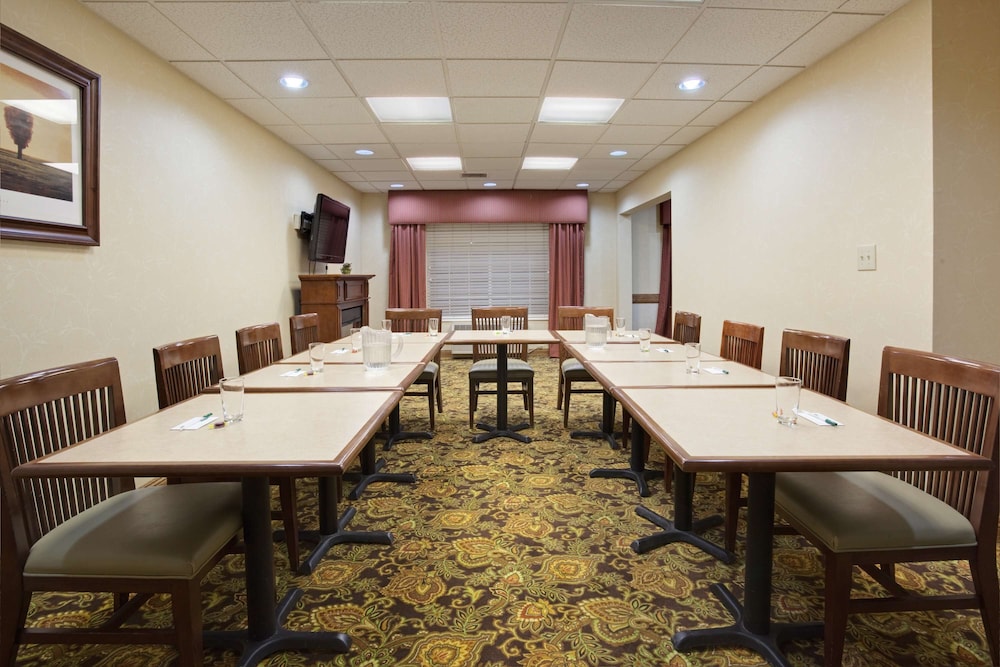Country Inn & Suites By Radisson Greeley Co 35/40