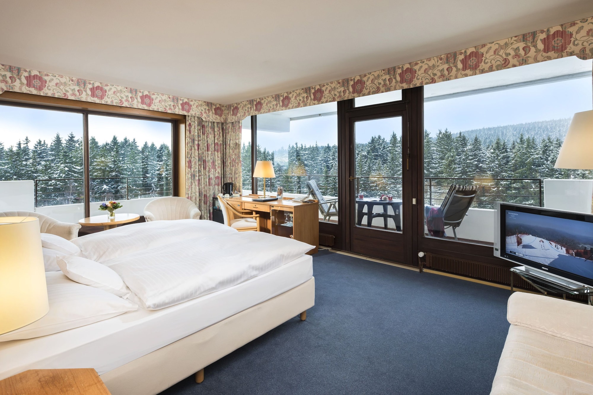 1 Bedroom, Comfort, Twin Beds, Mountain View, Corner