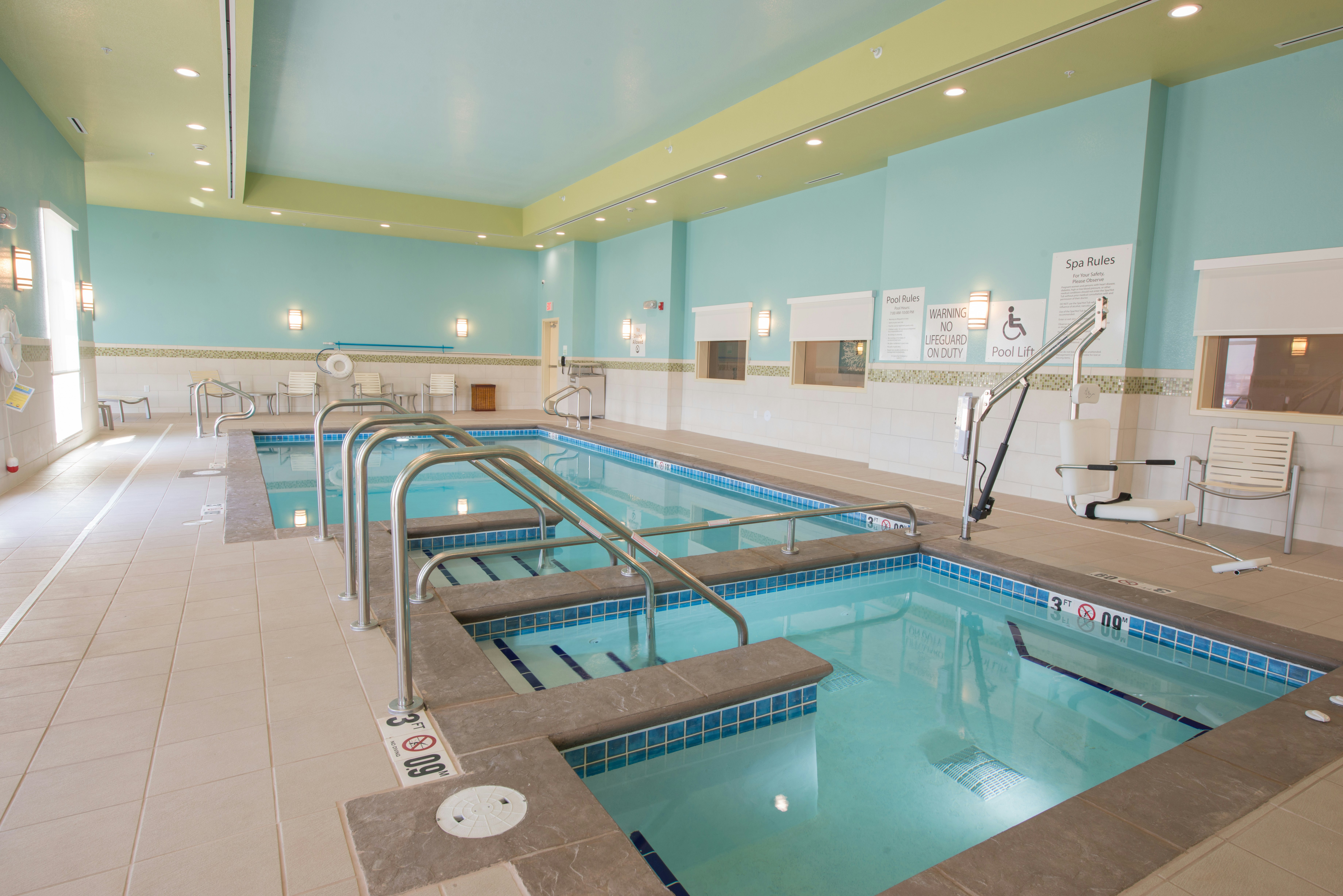 Holiday Inn Bismarck 34/70