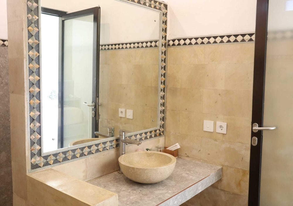 Mejore Beach Hotel 48/50