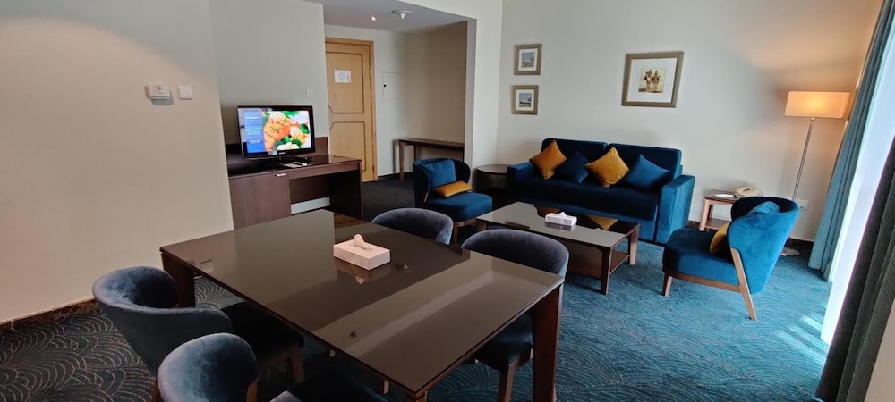 DoubleTree by Hilton Dubai Port Saeed. 38/65