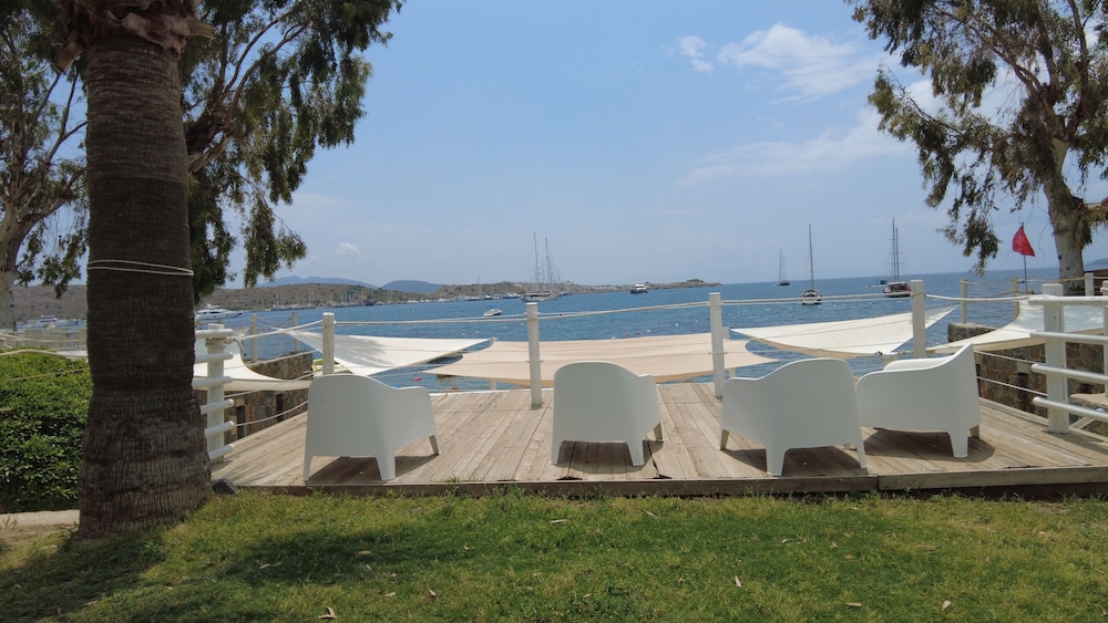 Gumbet Cove Hotel 35/50