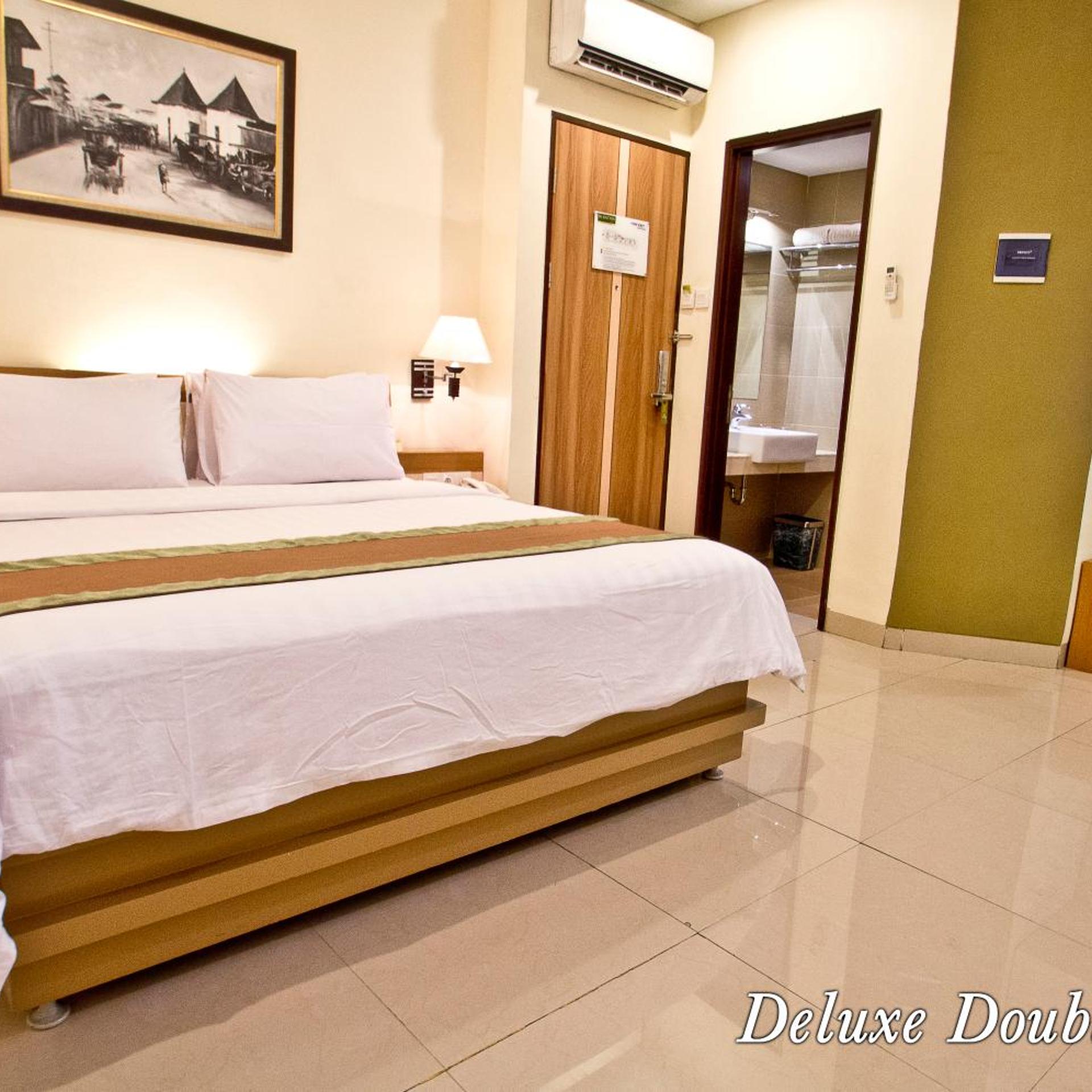 Deluxe, King Bed