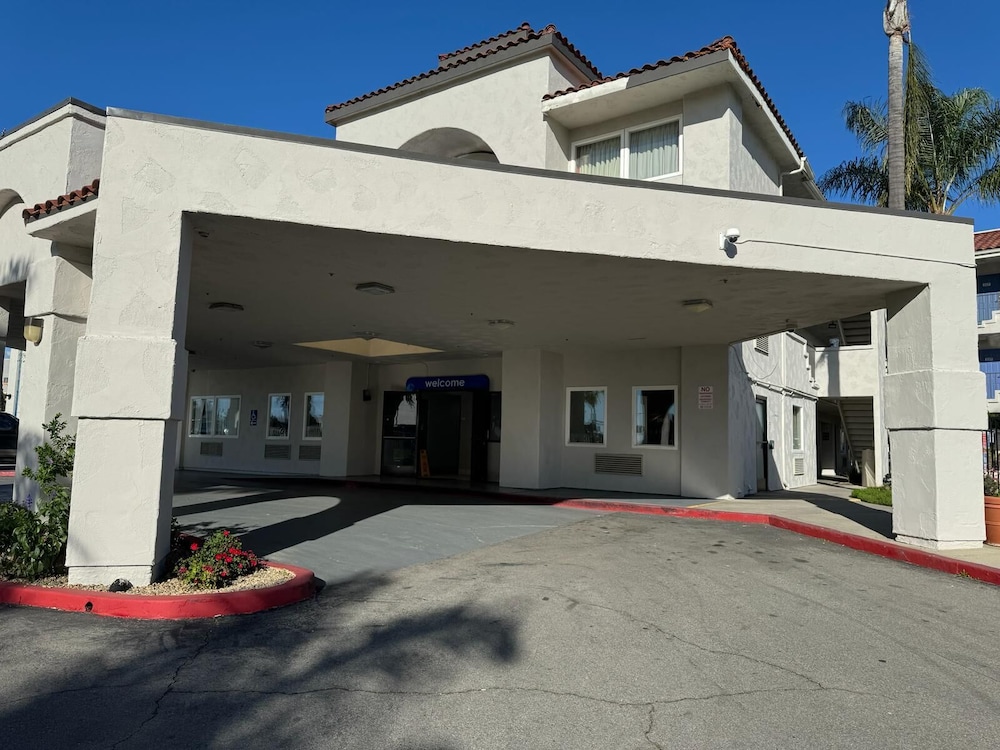Motel6 Ventura, CA - South 49/61