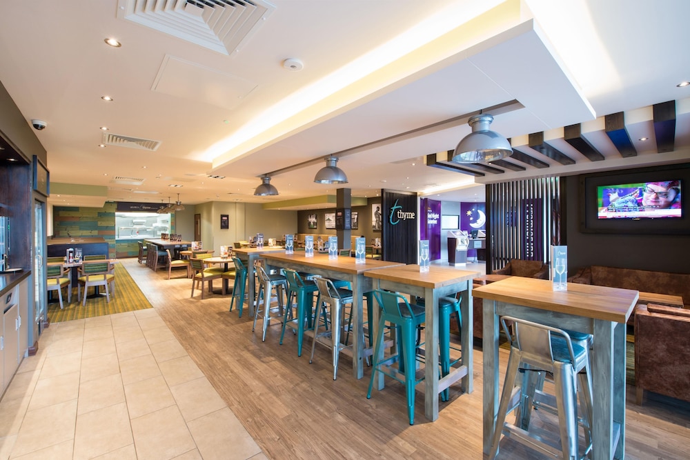 Premier Inn Basingstoke Town Centre 20/25