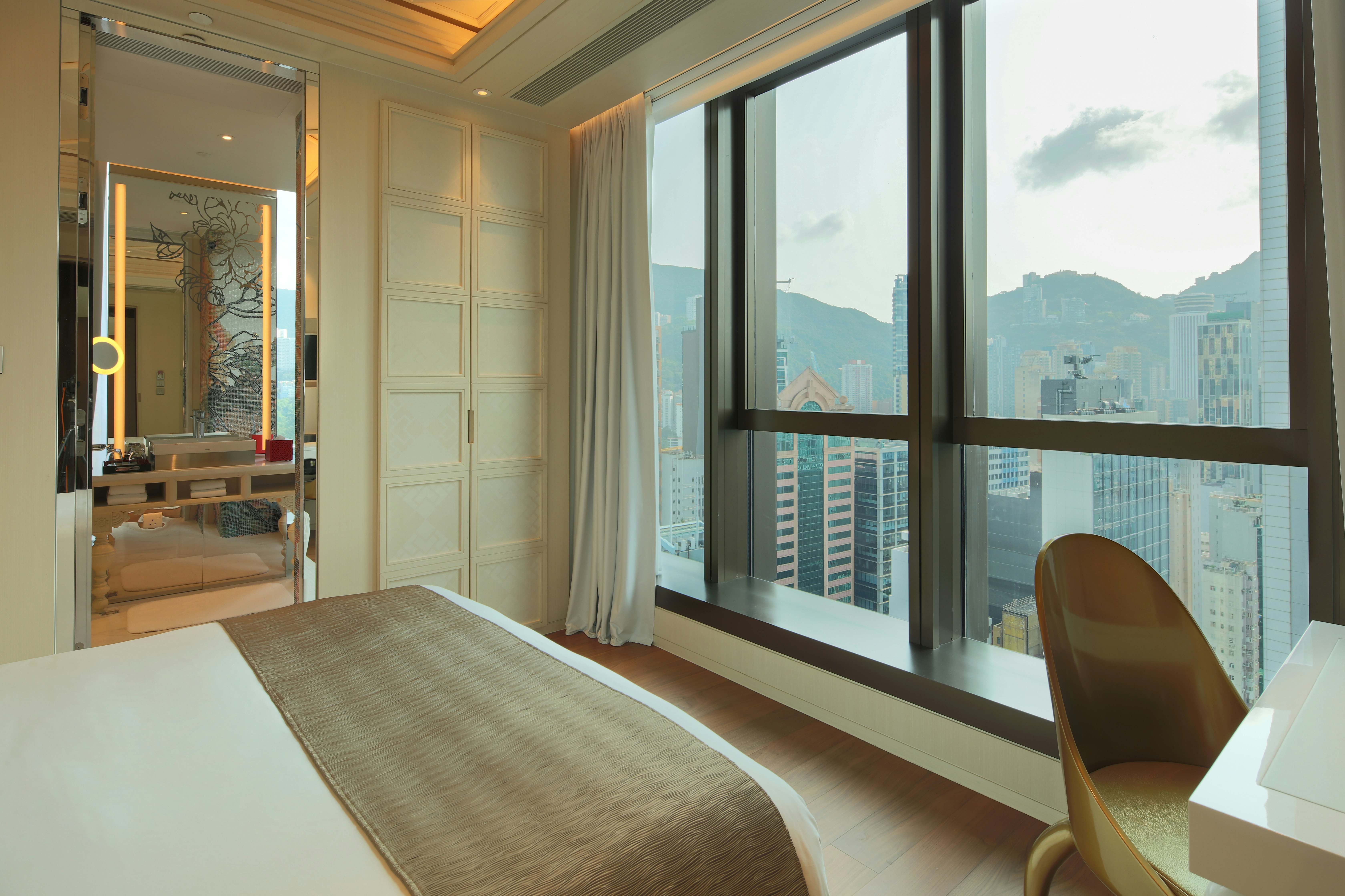 Mira Moon Hotel 14/24